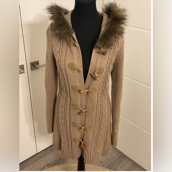 Esprit Classic Brown Fall Long Sweater with faux fur hood . - Picture 3 of 11